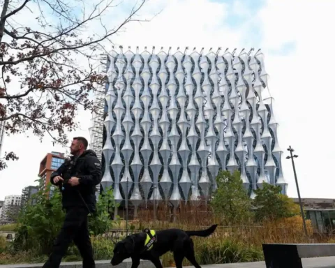 London police carry out Controlled Explosion outside US Embassy 