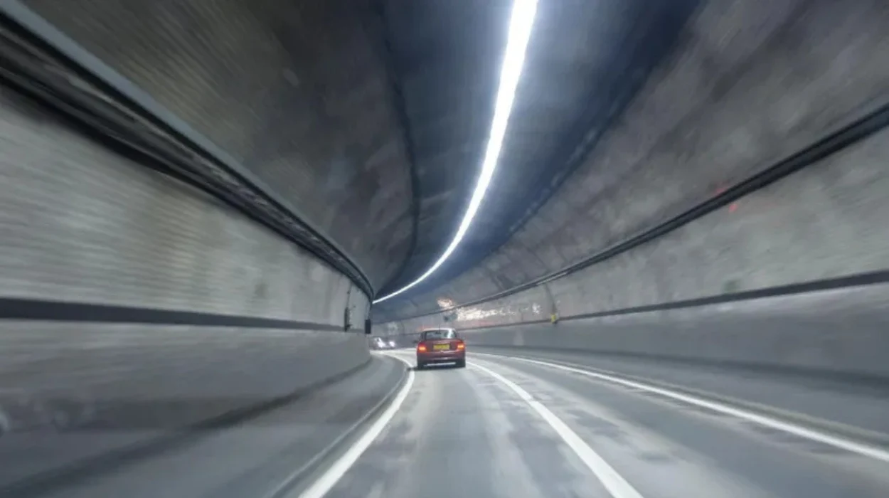 London’s Rotherhithe tunnel repairs delayed to 2026