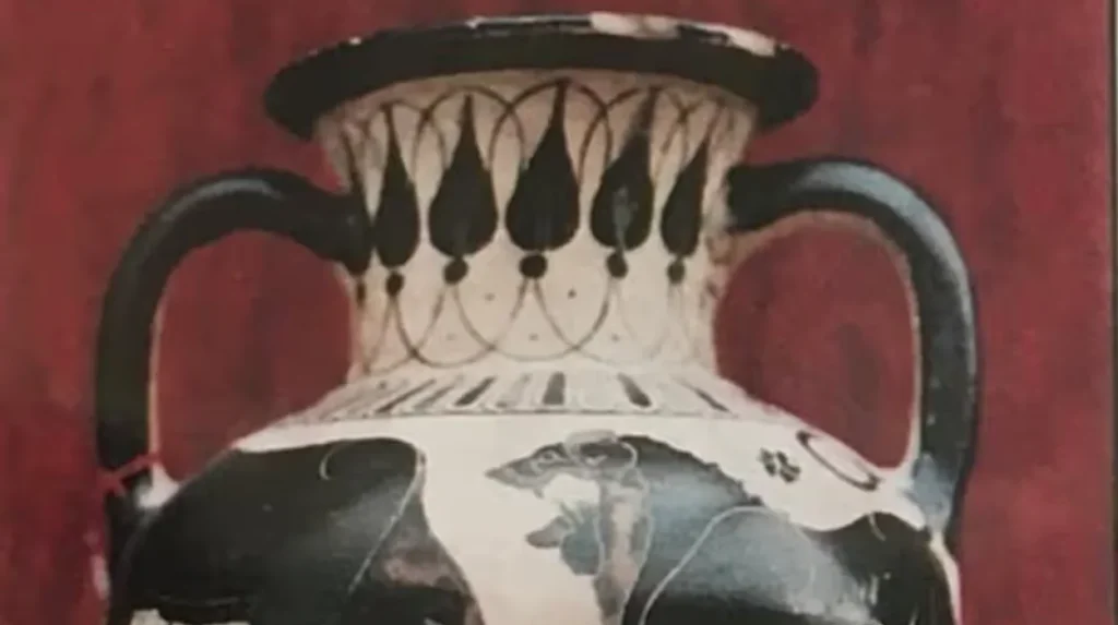 Looted Greek vase pulled from sale by London gallery