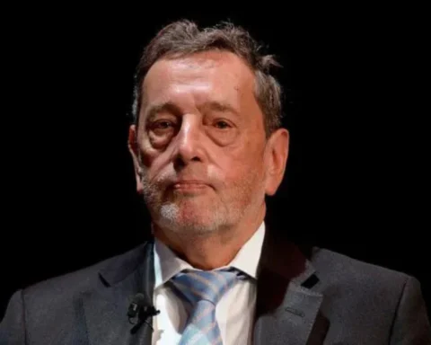 Lord Blunkett calls for urgent safety review of tube platforms