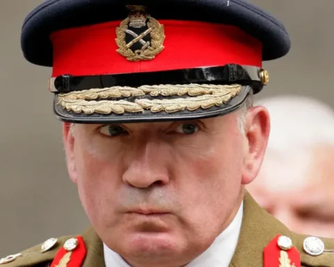 Lords Evans and Lord Dannatt suspended over lobbying breach