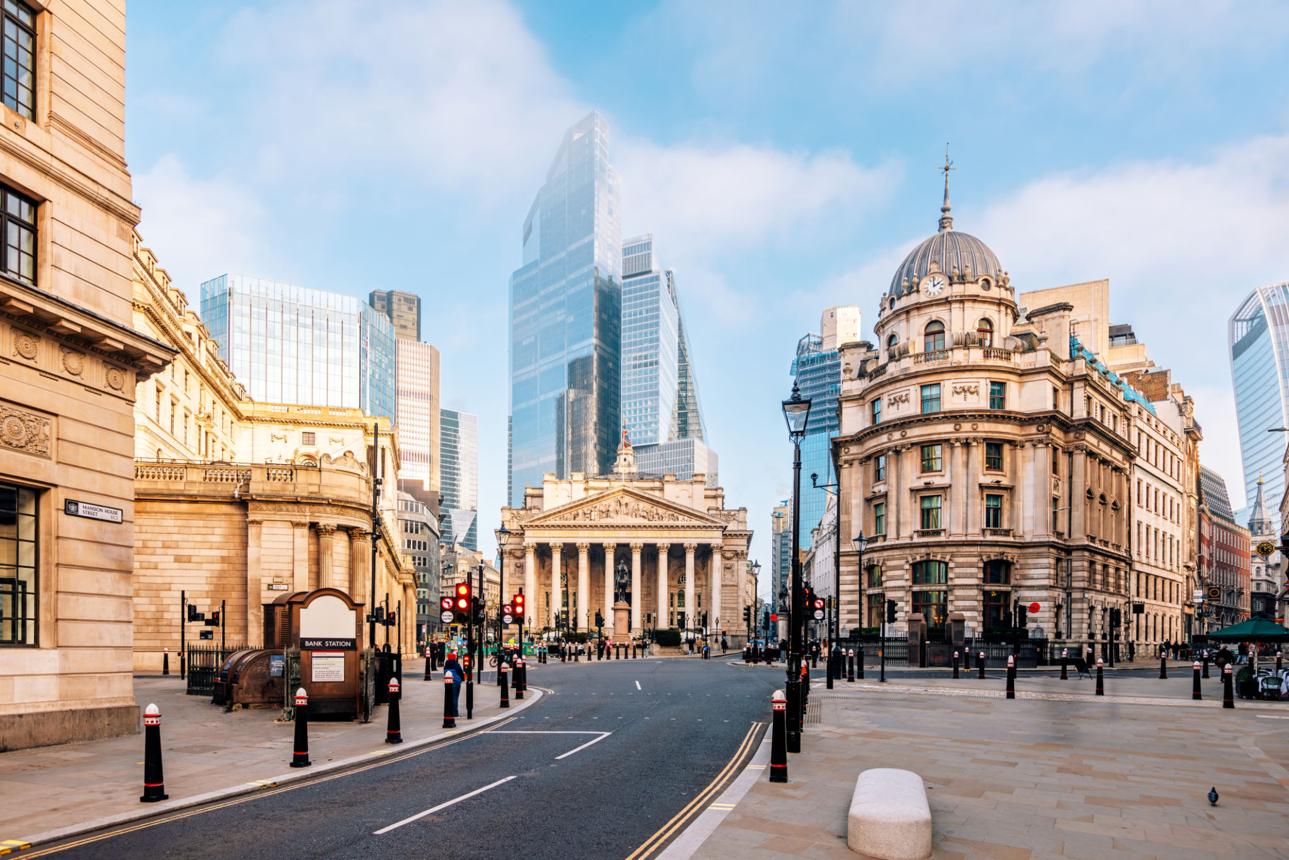 UK currency pressure affecting sterling markets in London 2026