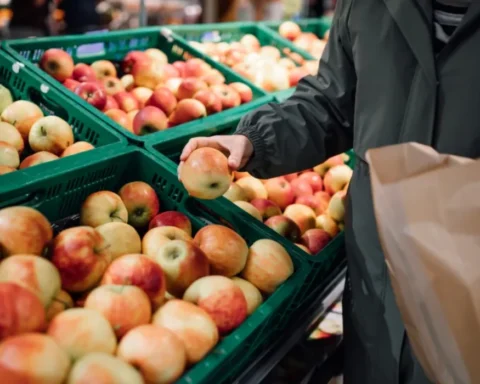 Major UK supermarket offers free fruit for kids