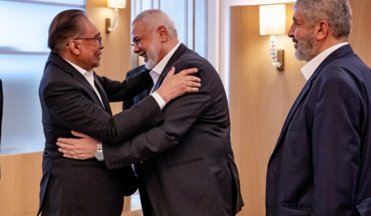 Malaysian Prime Minister holds talks with Hamas leaders in Qatar
