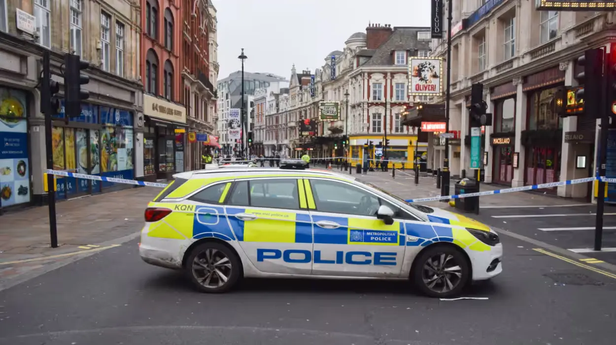 Man arrested for attempted murder following Christmas Day attack in London