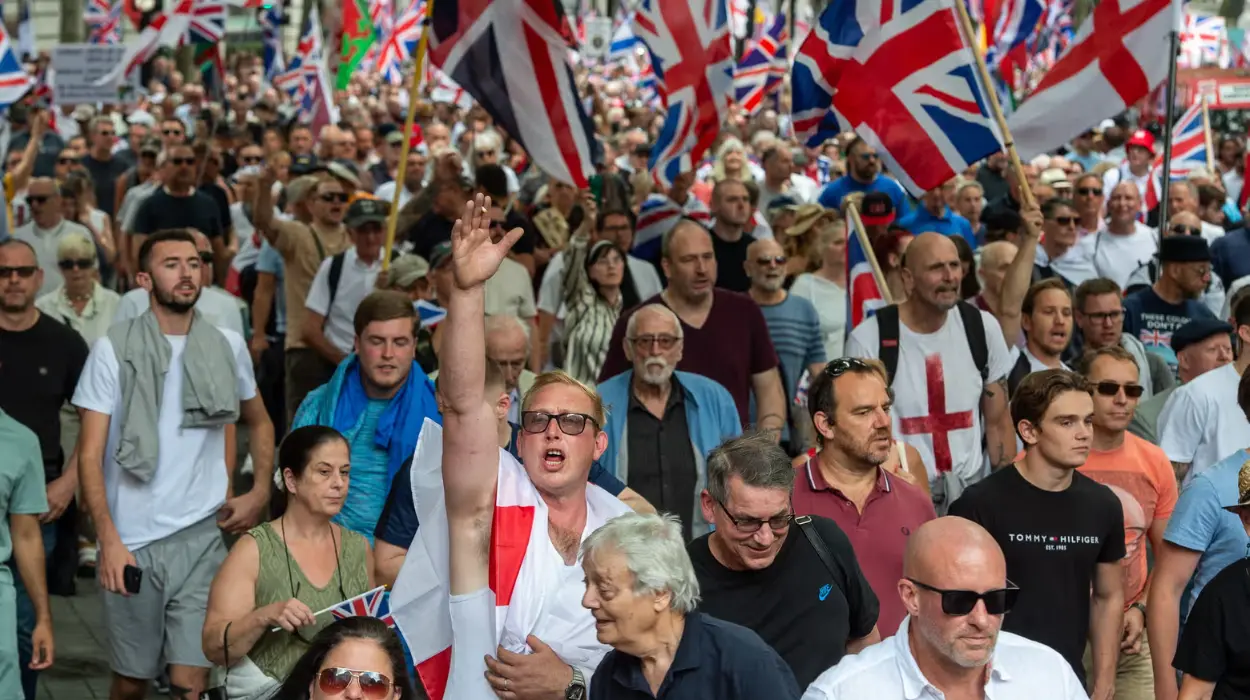 Mayor Sadiq Khan urges Londoners to support communities amid fears