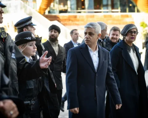 Metropolitan Police officers enforcing London security protocols in 2026