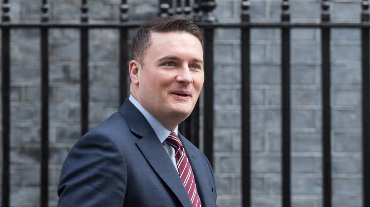 NHS shake-up could cost £1bn in redundancy payouts