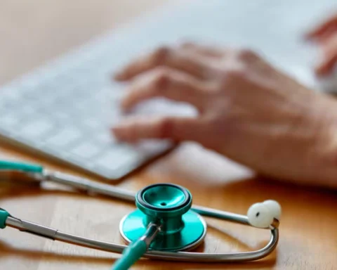 NHS urged to improve patient info sharing after deaths