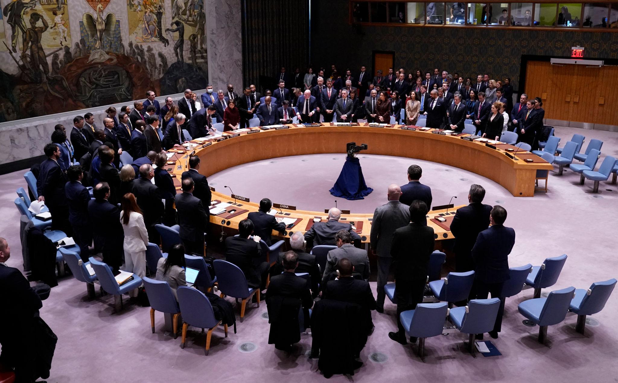 ceasefire negotiation breakdown diplomatic meeting leaders tense discussion