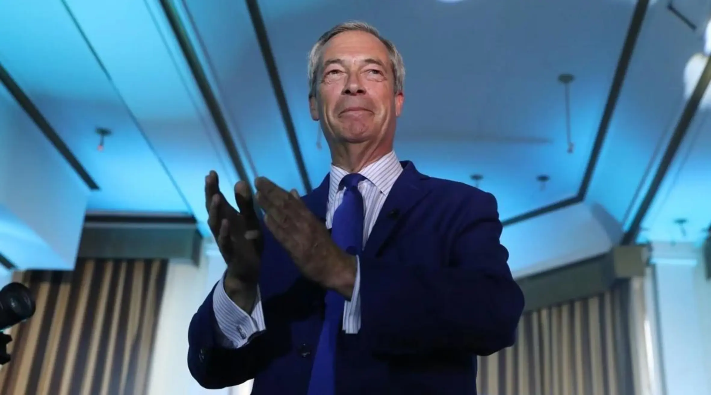 Nigel Farage urges Zelenskiy to seek a truce with Russia