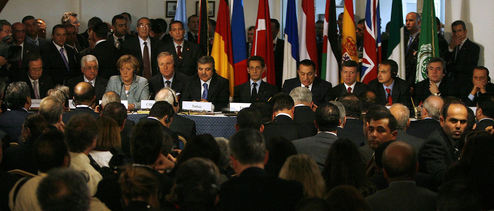 Security dialogue supports ongoing conflict prevention talks