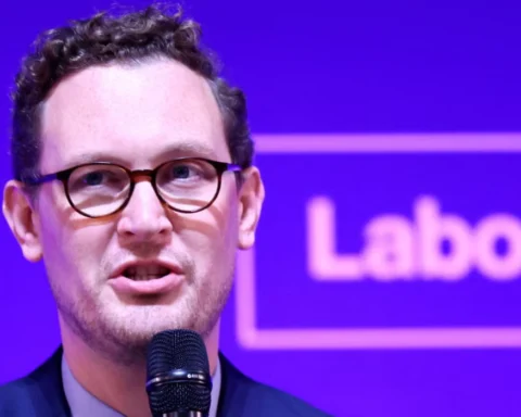 Number 10's chief calls Nigel Farage a ‘snake oil salesman’