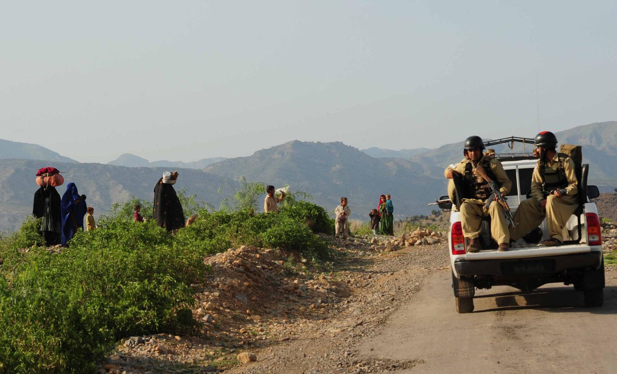 Pakistan Afghanistan Border Tension Escalates After Armed Clashes and Emergency Diplomacy Islamabad 2026 1 Pakistan Afghanistan border tension security forces patrol near frontier 2026