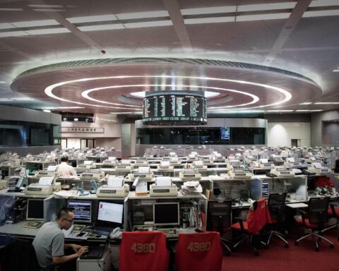 Hong Kong trade advantages highlighted by skyline and Victoria Harbour 2026