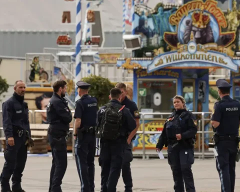 Oktoberfest closed after bomber's suicide note found