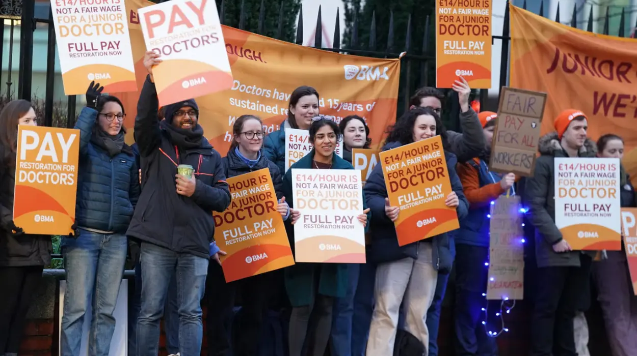 Only 1 in 3 back doctors strike, poll reveals