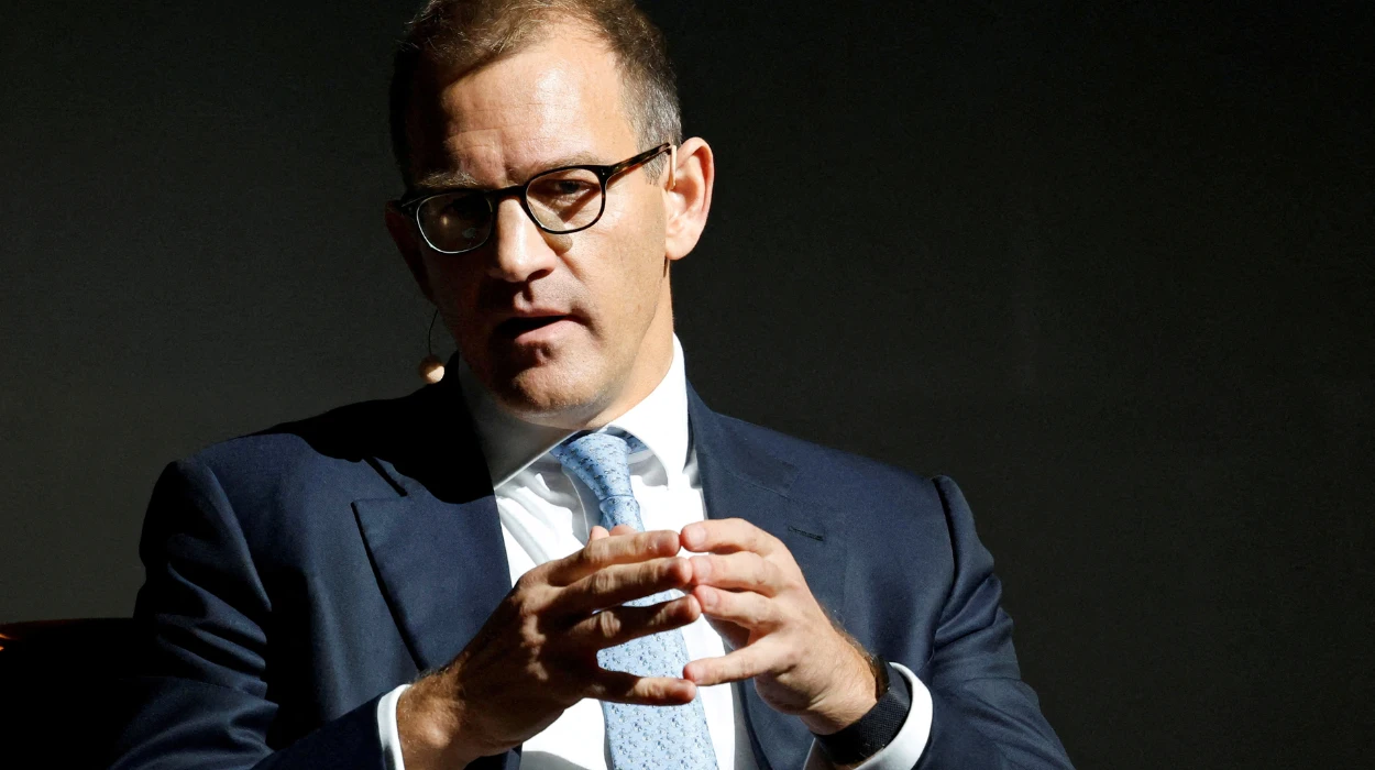 Owner of Royal Mail Supports £3.5 Billion Takeover Bid by Czech Billionaire