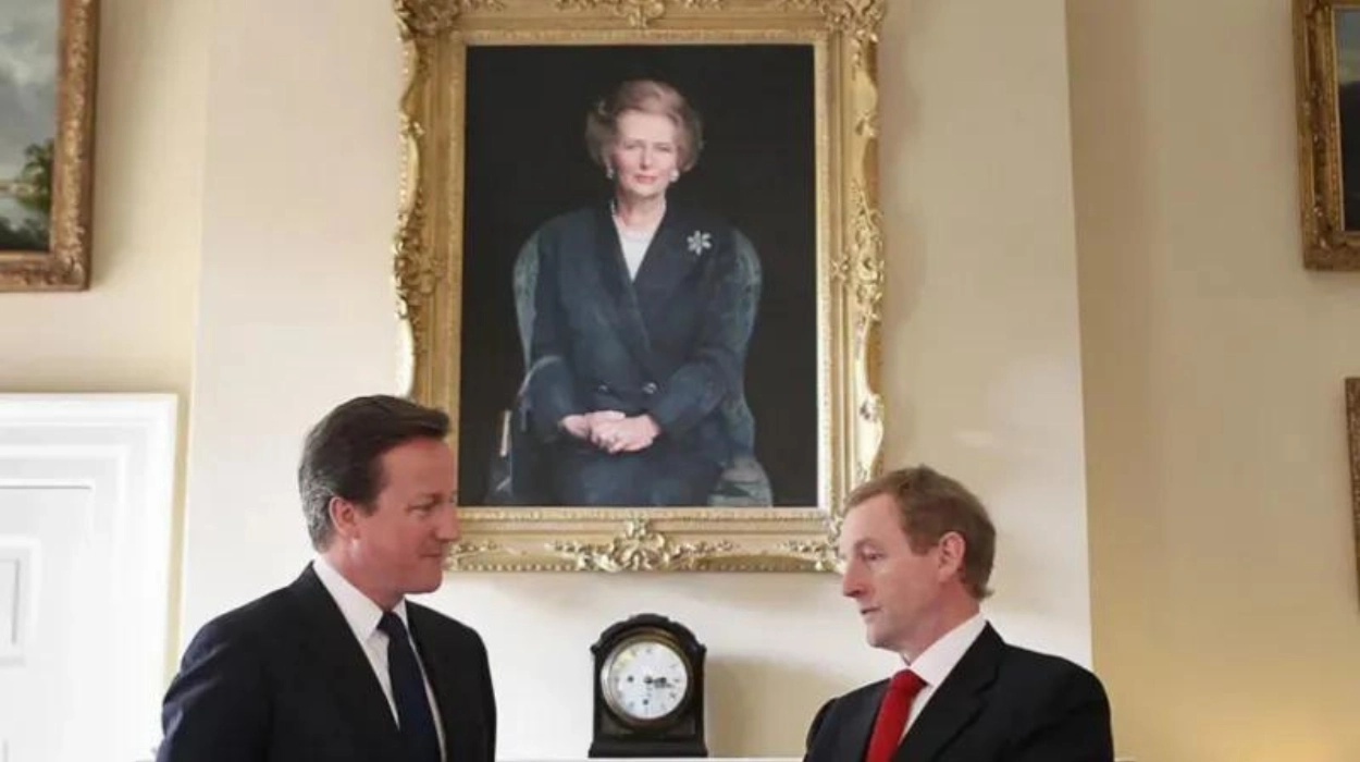 Kier Starmer moves Thatcher's portrait