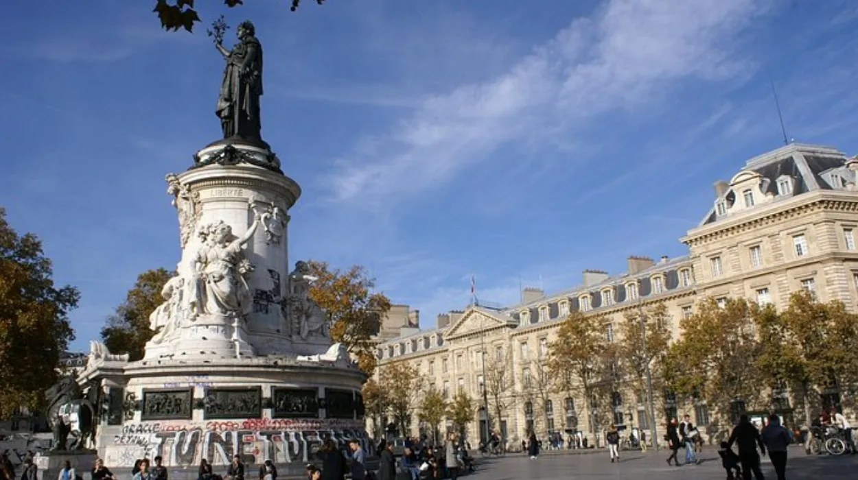 Paris Place de la République Gathering