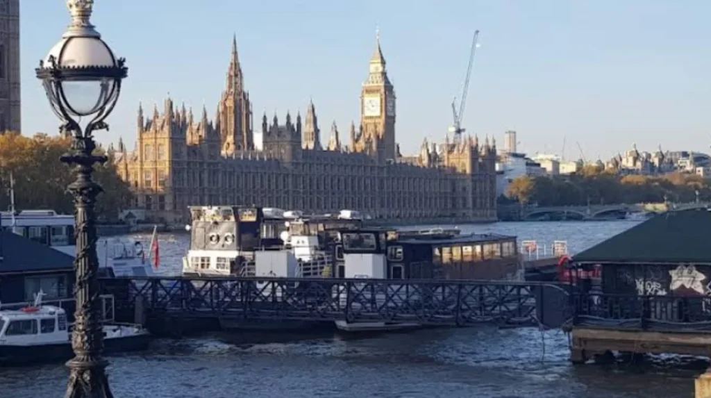 Pedestrian killed after being hit by police van on Lambeth Palace Road