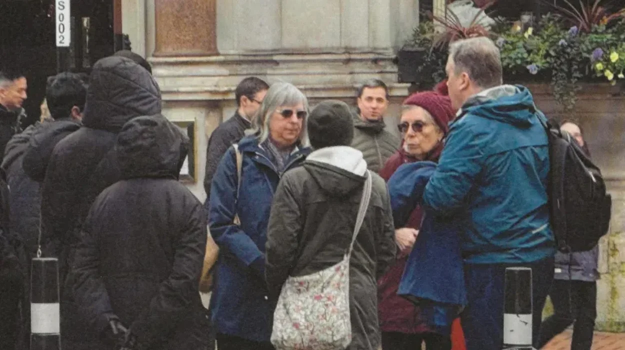 Perry confronted over Croydon Carers’ Centre closure