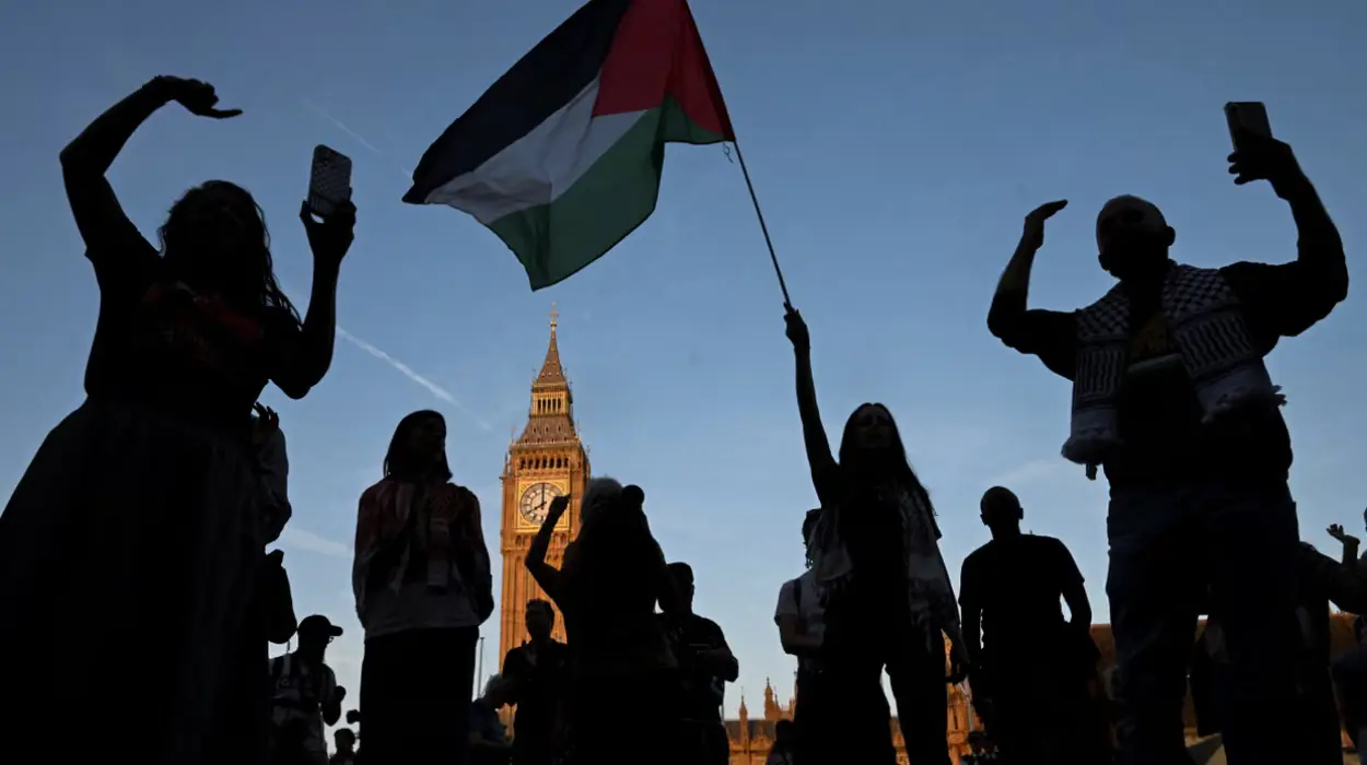 Peter Hain warns UK digging hole over Palestine Action