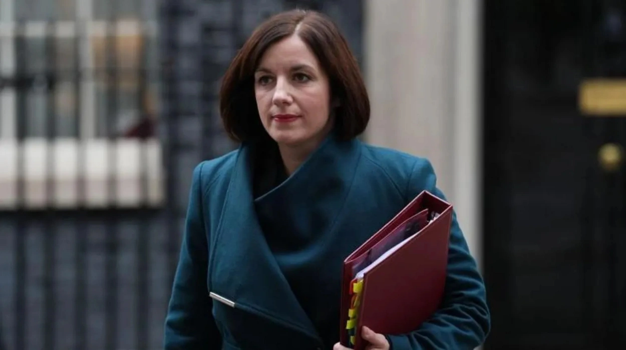 Phillipson Tories' grooming inquiry could block safety bill