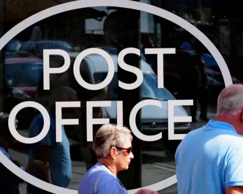 Post office to shut 115 branches, endangering 2,000 jobs