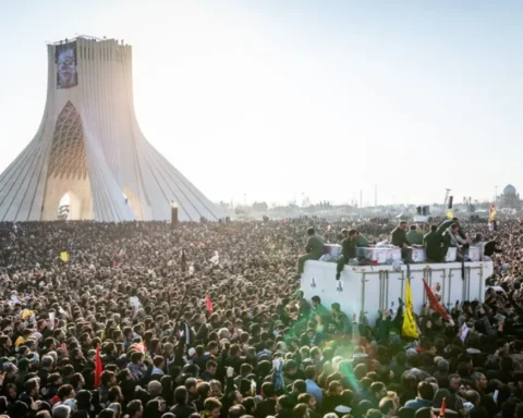 Qasem Soleimani: Mourners gather in Baghdad for funeral