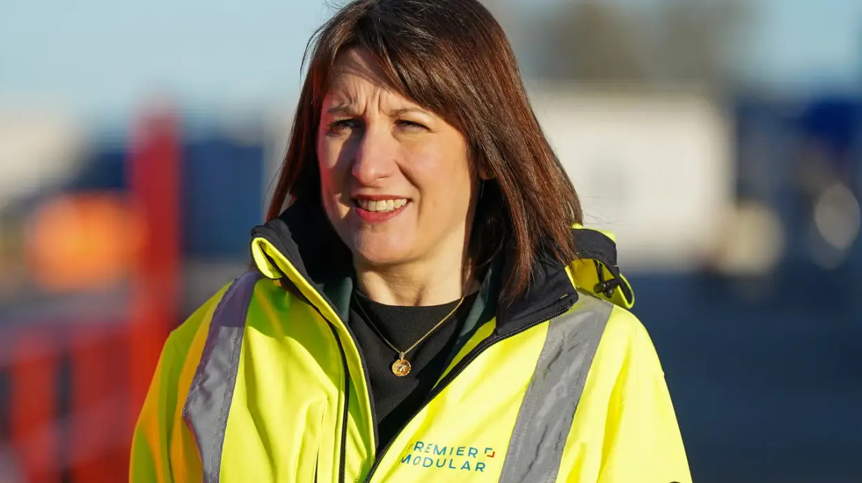 Rachel Reeves' promises slammed by ex-Bank of England chief