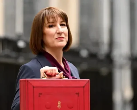 Rachel Reeves vows to remain chancellor amid misogyny claims