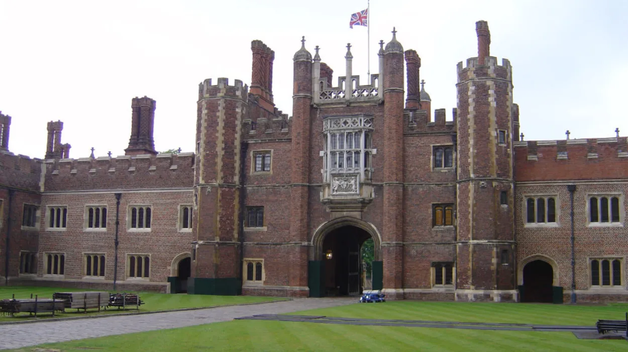 Richmond upon Thames ranked 3rd safest in London, with 67.1 crimes