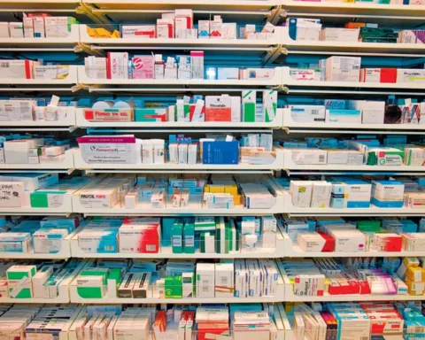 Rising Pharmacy Closures Jeopardize NHS Pharmacy First Scheme