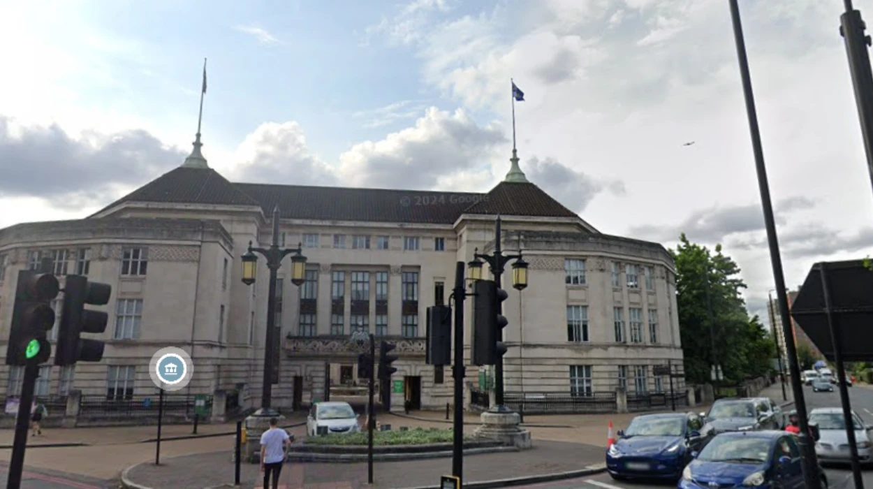 Roehampton locals meet Wandsworth Council leader