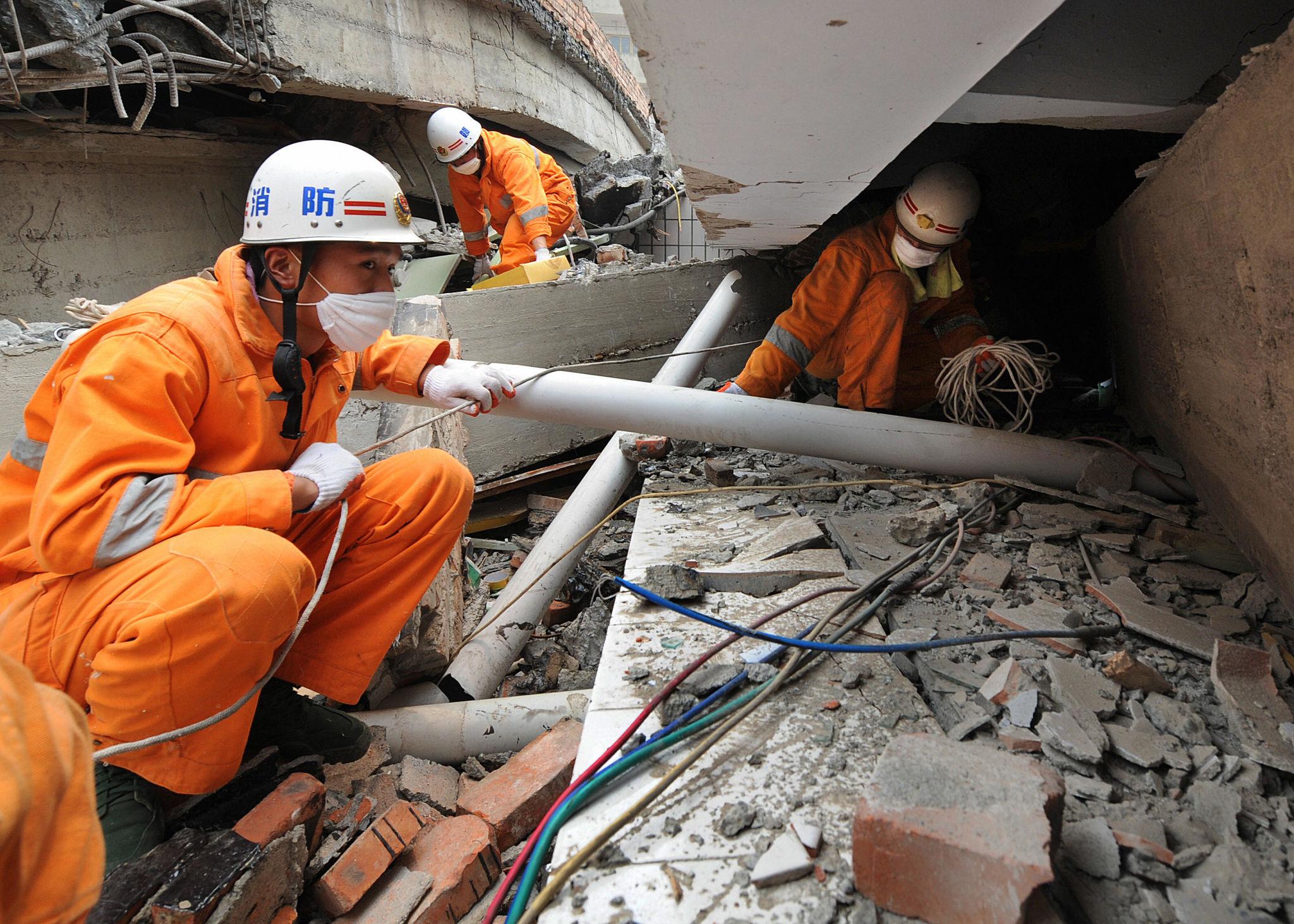 Nearly 1,000 Rescued From Rubble in Tehran as Search Efforts Intensify 2 Tehran rescue operation saves survivor pulled alive from collapsed building