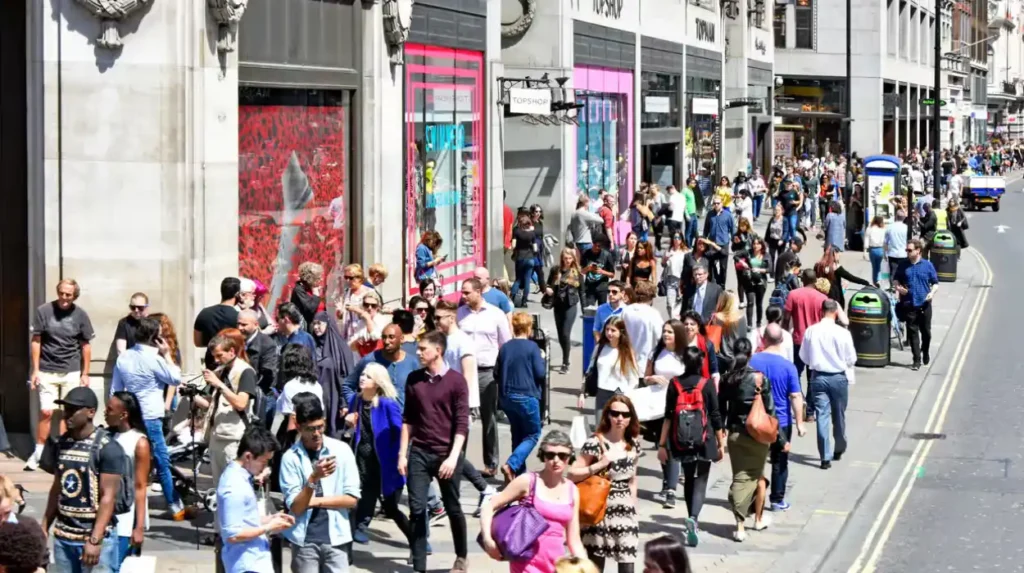 Sadiq Khan plans Oxford street pedestrianisation, bans cyclists