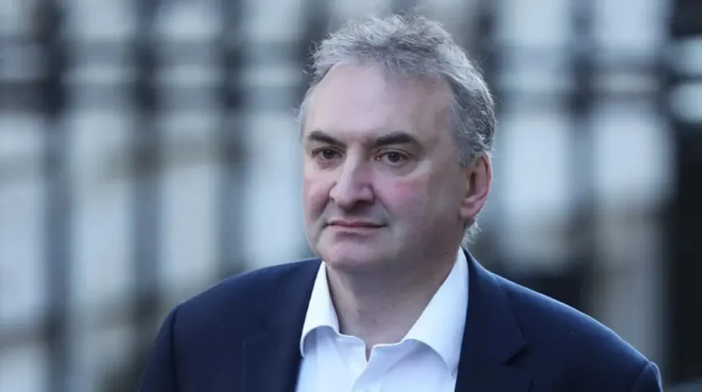 Sir Keir Starmer appoints Sir Chris Wormald as new UK cabinet secretary