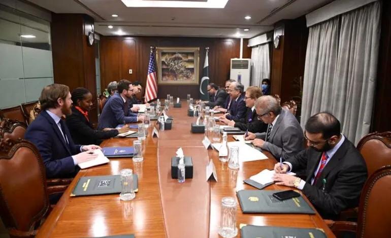 US Iran relations update diplomatic talks in Islamabad meeting room 2026