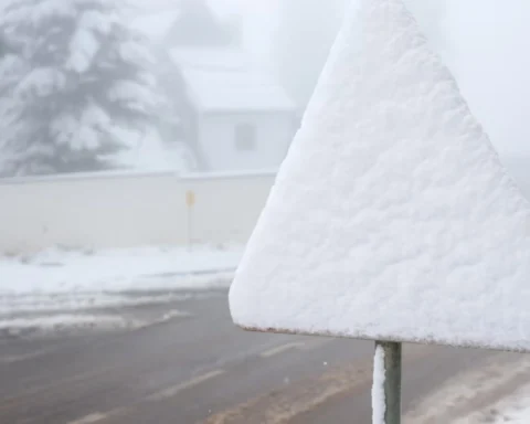 Snowstorm cuts power to thousands across Western Balkans