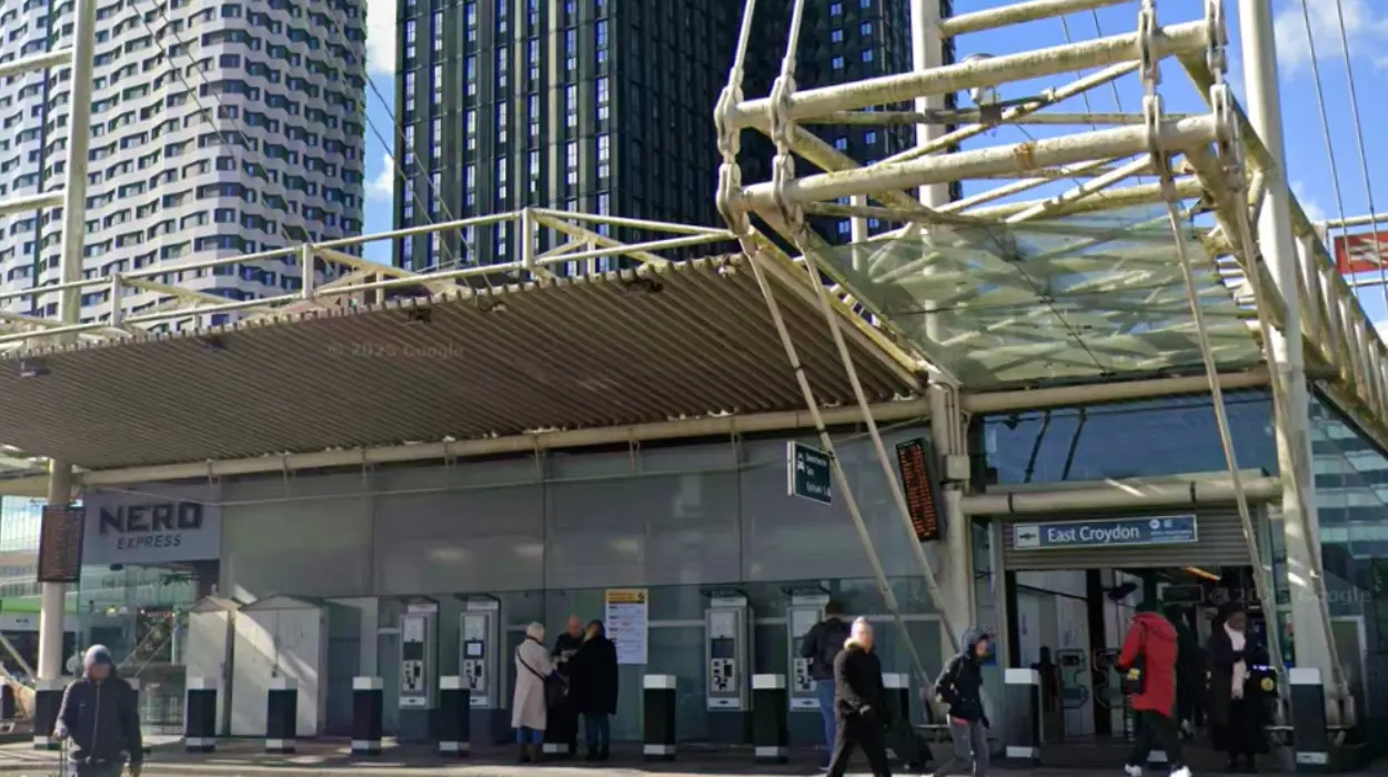 Southern train delays from East Croydon due to issues