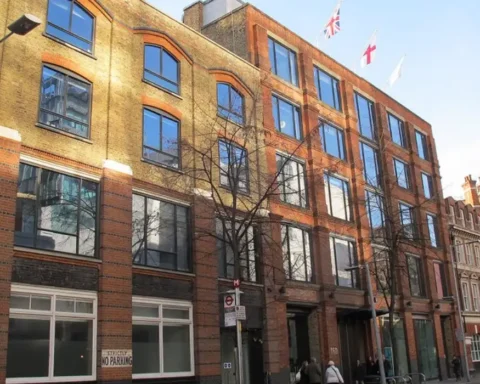 Southwark mum wins £300 over housing complaint