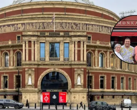 Southwark sumo champions dine at Monkatsu in East Dulwich