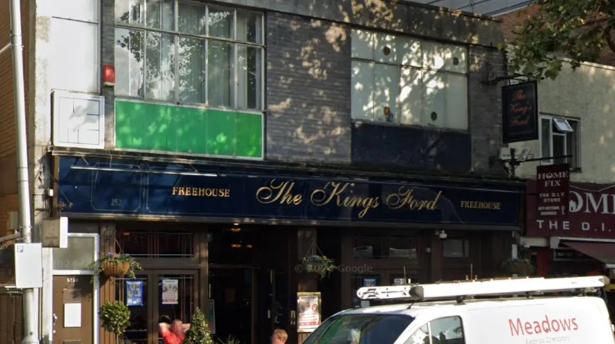 Stabbing near pub in London kills 26-year-old man