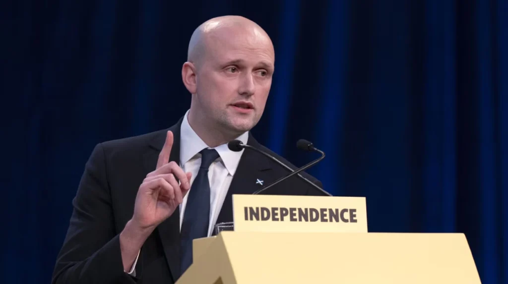 Stephen Flynn urges Scotland to avoid UK-style Labour rule