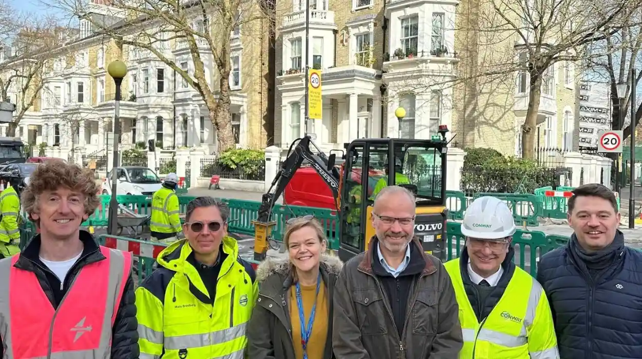 TfL Tests Mobile EV Charging for Construction in Kensington