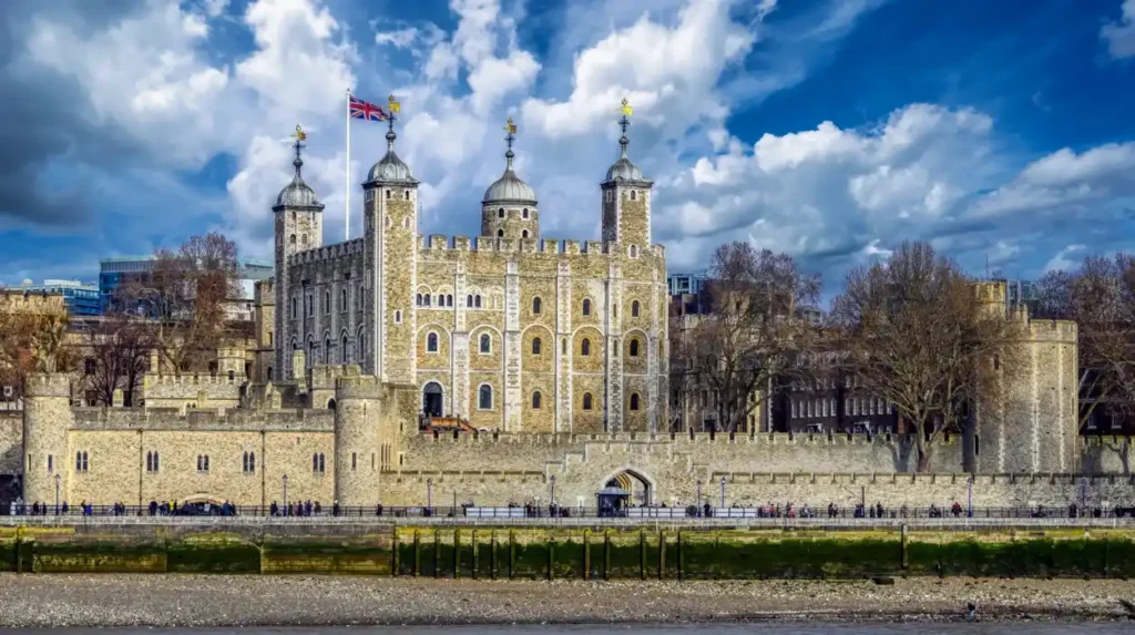 The History of the Tower of London: From 11th Century Fortress to Iconic Landmark