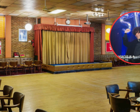 Tim Burgess rocks Waltham Forest at Stow-Ho House