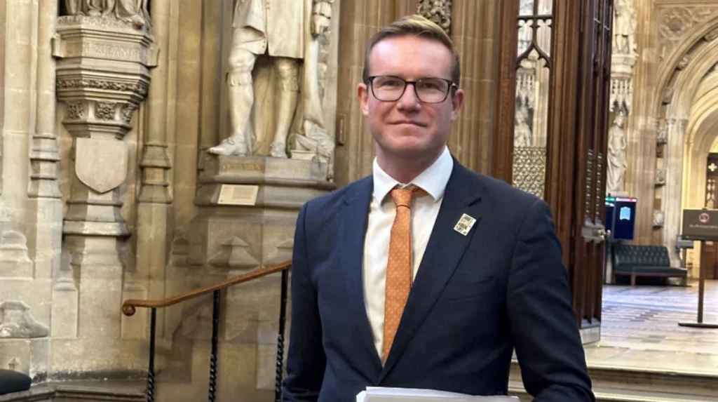 Tim Roca calls "transphobes" swivel-eyed in leak