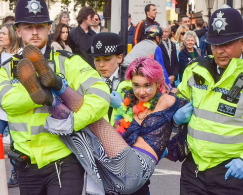 Two Just Stop Oil Activists Arrested for Damaging Protective Glass of Rokeby Venus at National Gallery in London